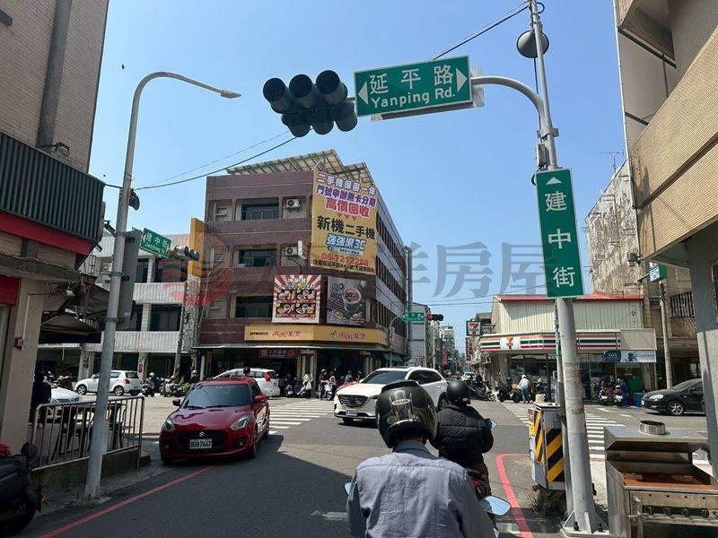 信義一街角窗透天,台南市佳里區信義一街