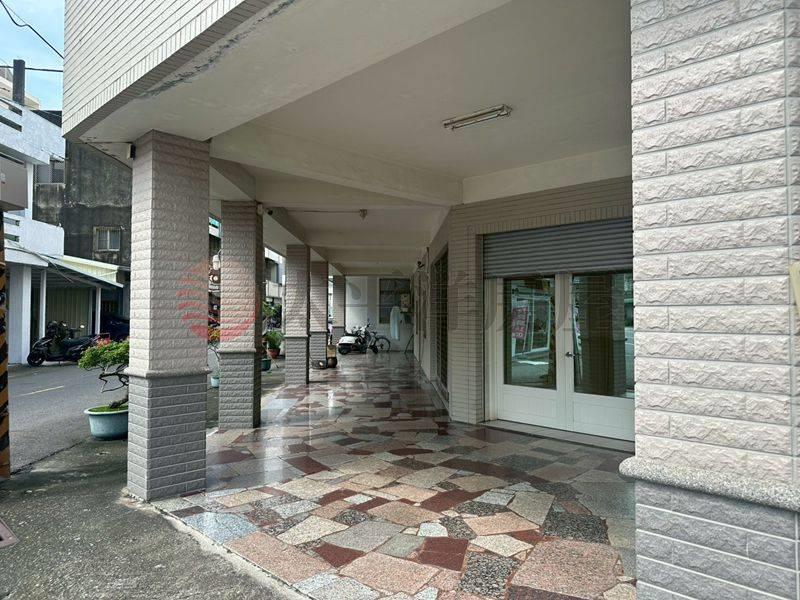 仁愛路三角窗店面,台南市佳里區仁愛路