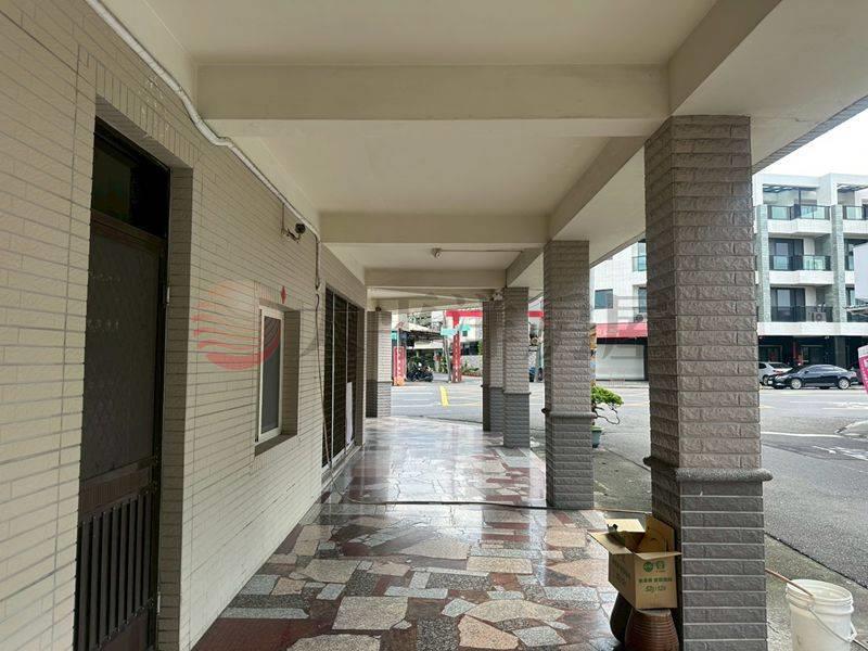 仁愛路三角窗店面,台南市佳里區仁愛路