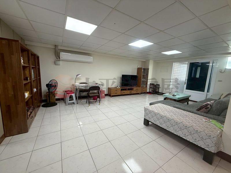 佳里宏瑋大樓大三房+平車,台南市佳里區安西路