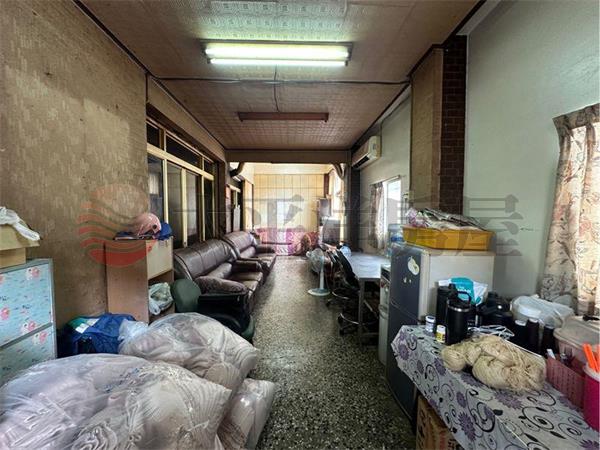 佳南路上㊣三角窗店住,台南市佳里區佳南路