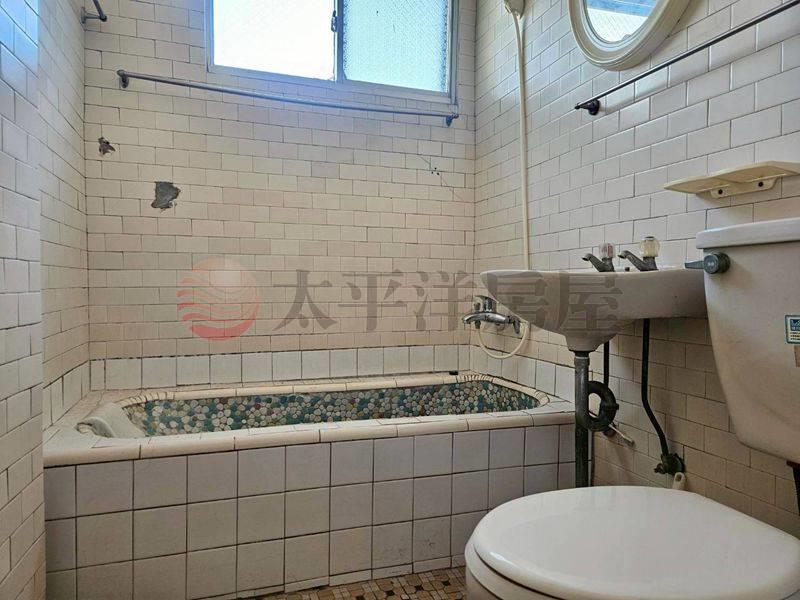 佳里果菜市場旁透天,台南市佳里區祥和二街