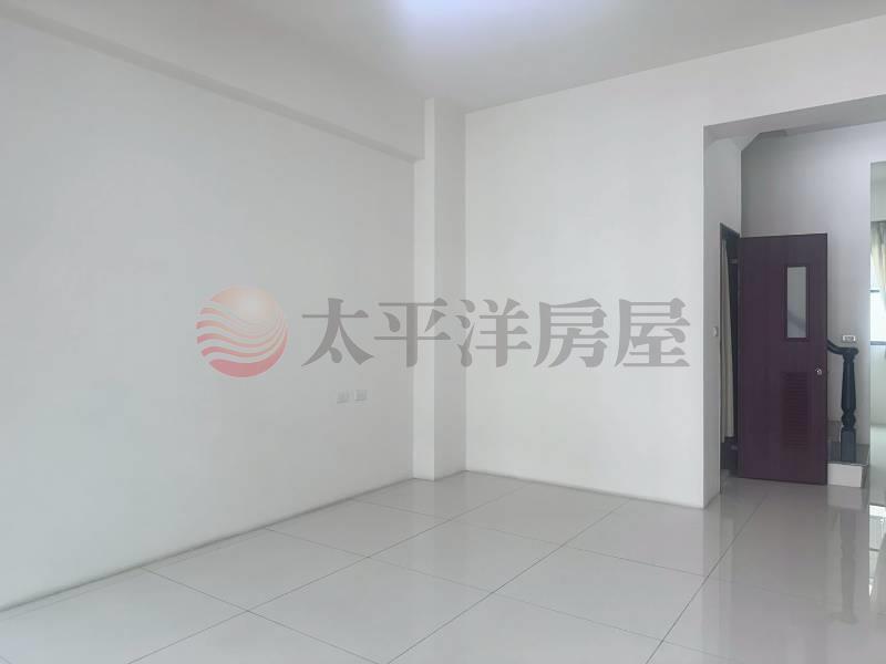 麻豆輕屋齡近全新車墅,台南市麻豆區柚安路二段
