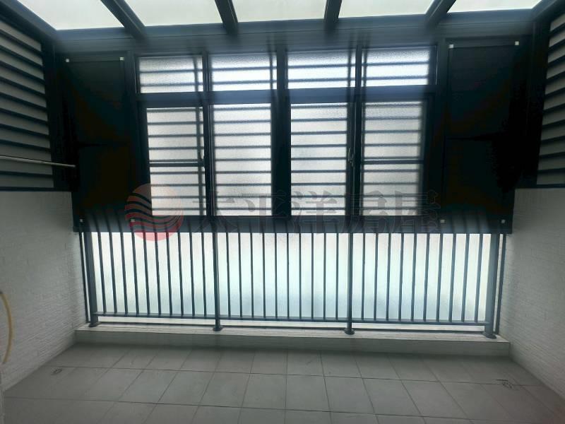 麻豆輕屋齡近全新車墅,台南市麻豆區柚安路二段