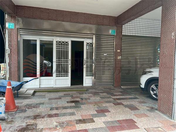 麻豆國小金店住,台南市麻豆區忠孝路