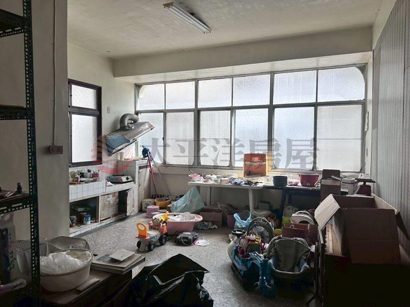 佳里大地坪角窗店住,台南市佳里區忠孝路