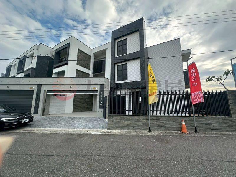 佳里齊家大面寬美車墅(B),台南市佳里區番子寮