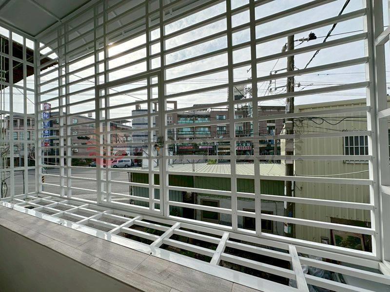 佳里星巴克旁整新2+1樓,台南市佳里區佳東路