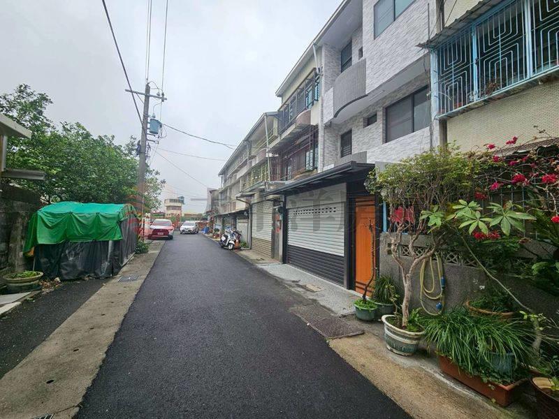 麻豆國中旁整新透天,台南市麻豆區南勢