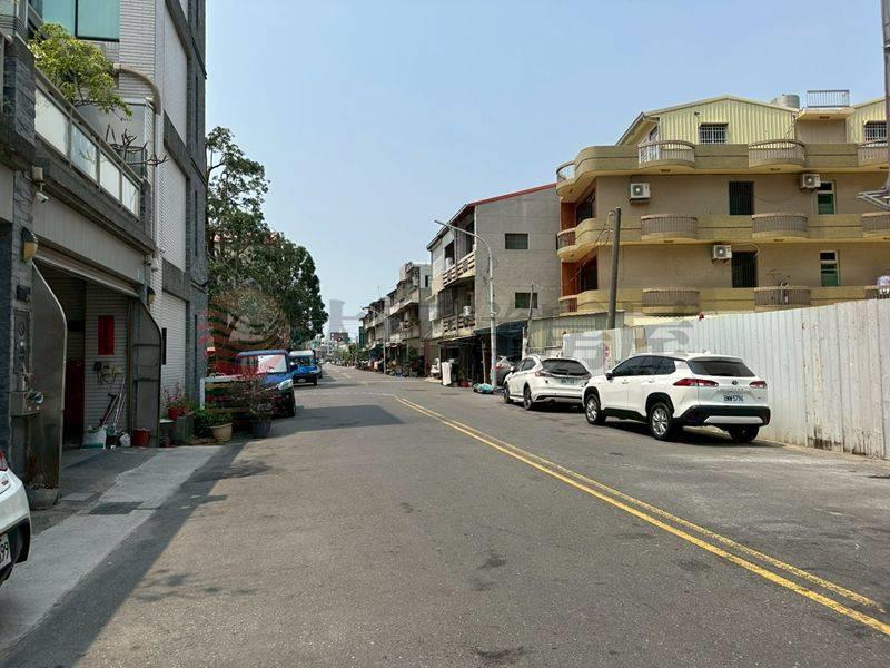 仁愛國小旁精裝車墅,台南市佳里區祥和五街