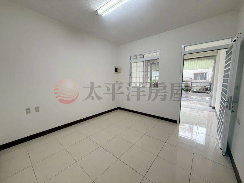 佳里星巴克旁整新2+1樓,台南市佳里區佳東路