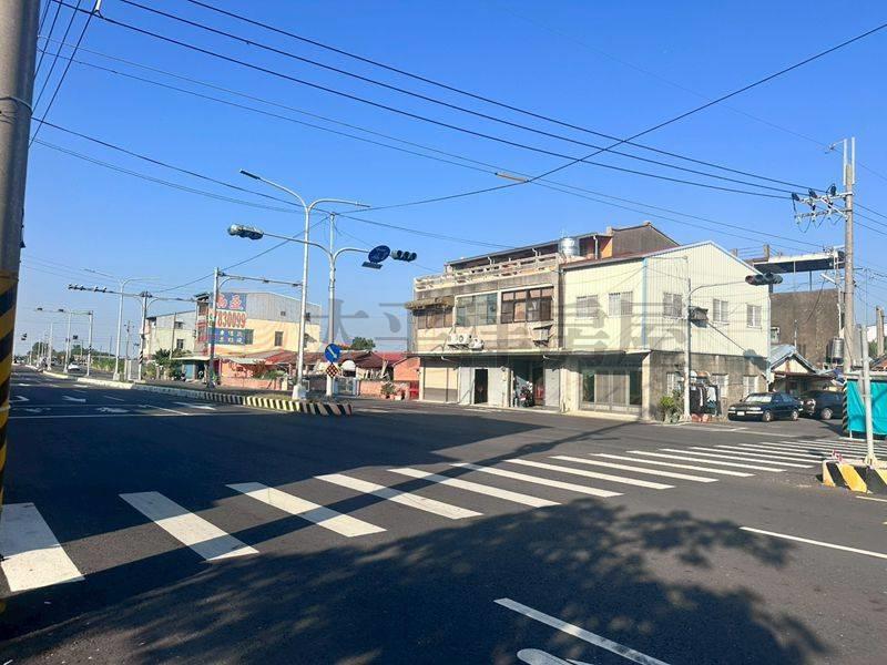 營頂村莊旁大面積農地,台南市佳里區禮化段