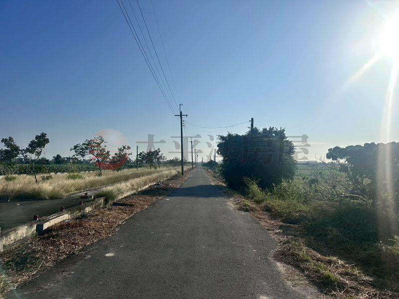 營頂村莊旁大面積農地,台南市佳里區禮化段